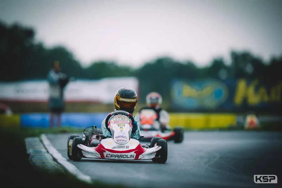 Zack Zhu reste leader Mini 60 après la 1re journée de la Coupe de France